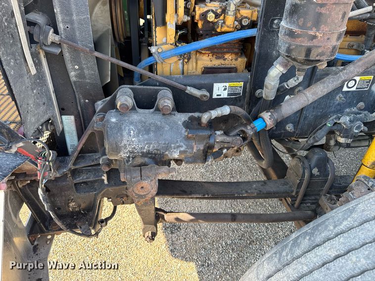 image for item EM3746 2000 Kenworth T800 semi truck