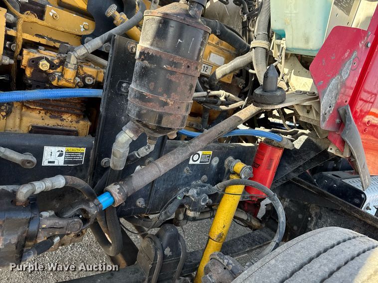 image for item EM3746 2000 Kenworth T800 semi truck