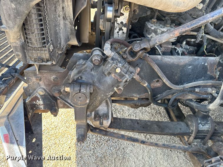 image for item EM3747 2002 Freightliner FLD112SD semi truck