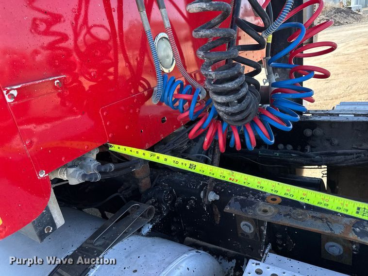 image for item EM3749 2003 Freightliner Columbia semi truck