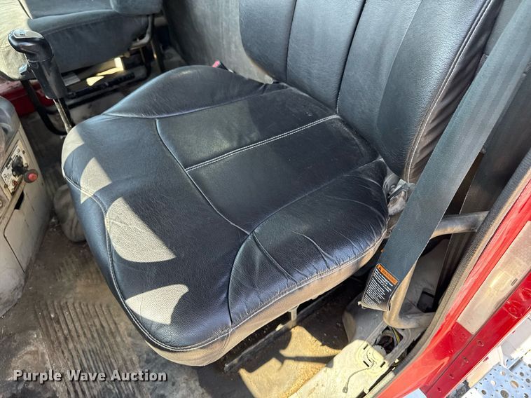 image for item EM3749 2003 Freightliner Columbia semi truck