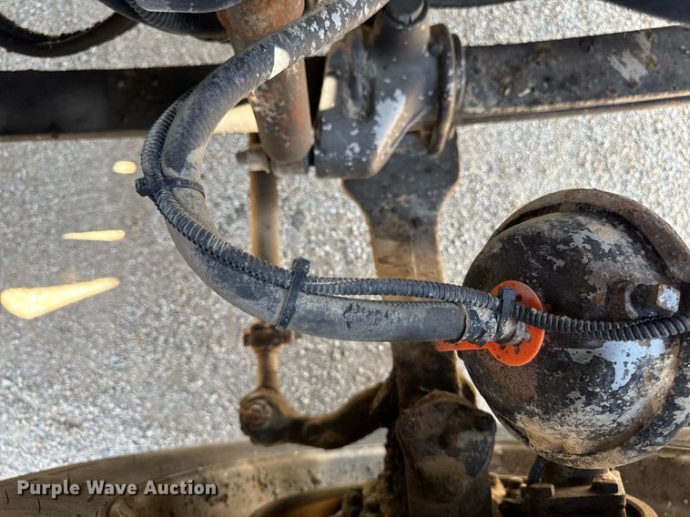 image for item EM3749 2003 Freightliner Columbia semi truck