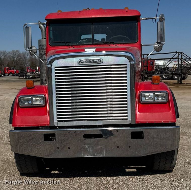 image for item EM3750 1998 Freightliner FLD120SD truck cab and chassis