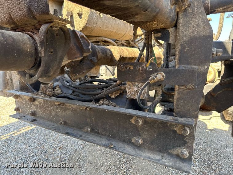 image for item EM3750 1998 Freightliner FLD120SD truck cab and chassis