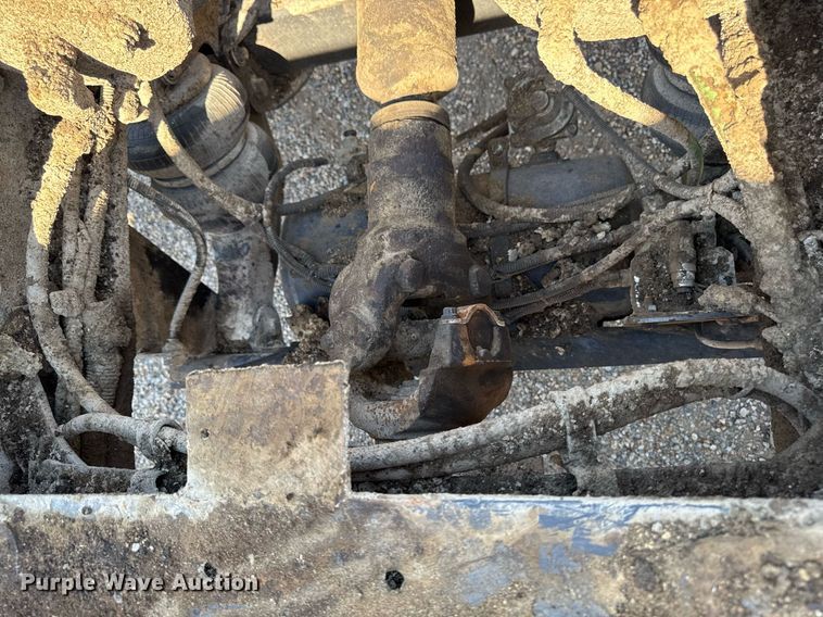 image for item EM3750 1998 Freightliner FLD120SD truck cab and chassis