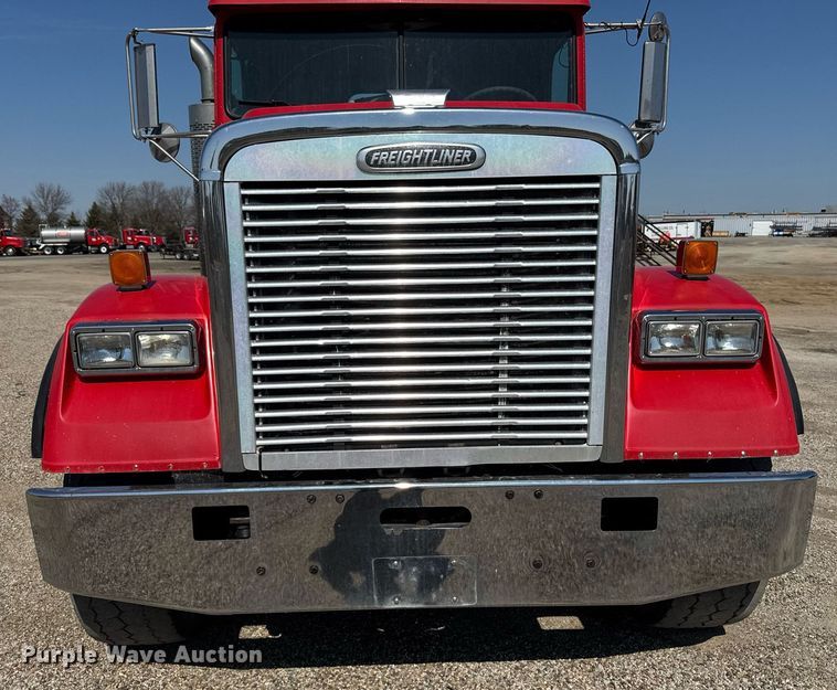 image for item EM3750 1998 Freightliner FLD120SD truck cab and chassis