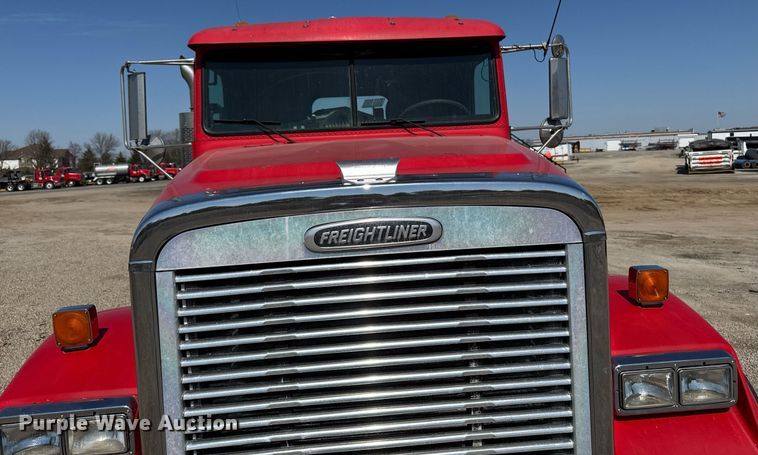 image for item EM3750 1998 Freightliner FLD120SD truck cab and chassis