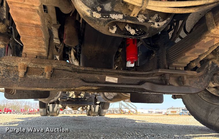 image for item EM3750 1998 Freightliner FLD120SD truck cab and chassis