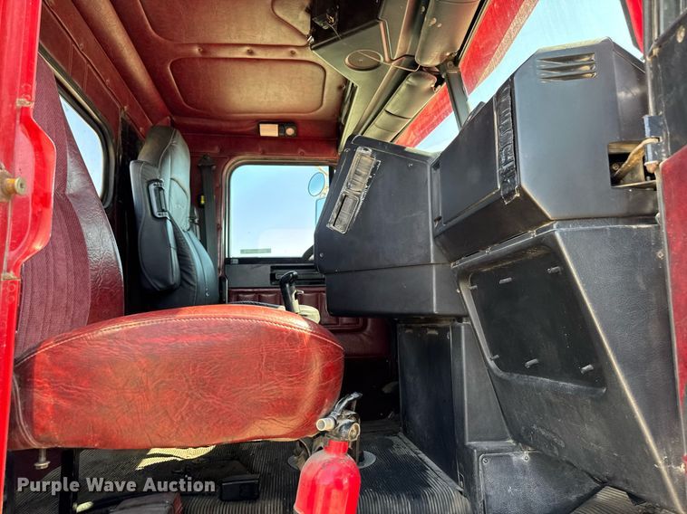 image for item EM3750 1998 Freightliner FLD120SD truck cab and chassis