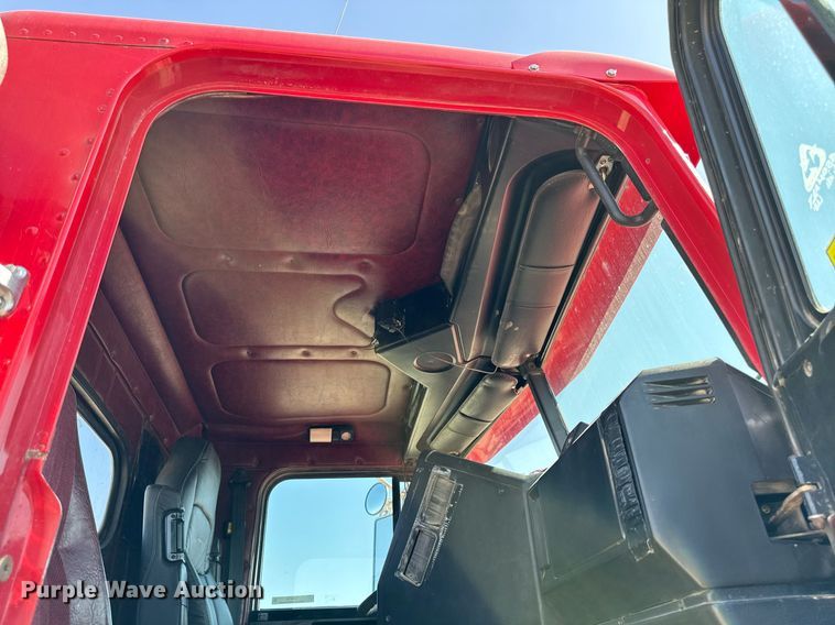 image for item EM3750 1998 Freightliner FLD120SD truck cab and chassis