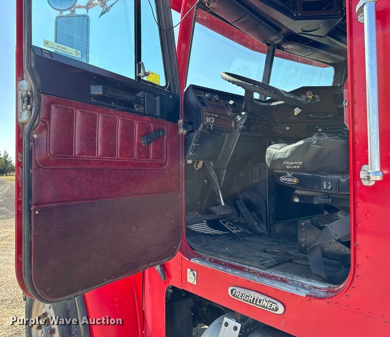 image for item EM3750 1998 Freightliner FLD120SD truck cab and chassis