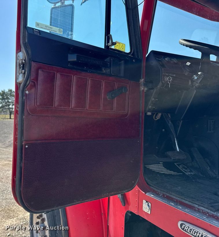 image for item EM3750 1998 Freightliner FLD120SD truck cab and chassis