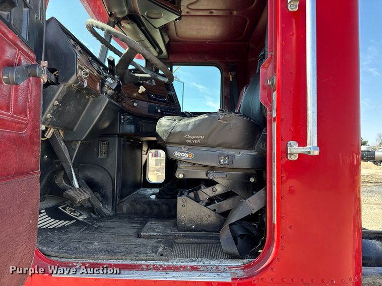 image for item EM3750 1998 Freightliner FLD120SD truck cab and chassis