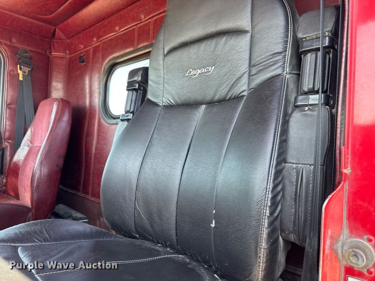 image for item EM3750 1998 Freightliner FLD120SD truck cab and chassis