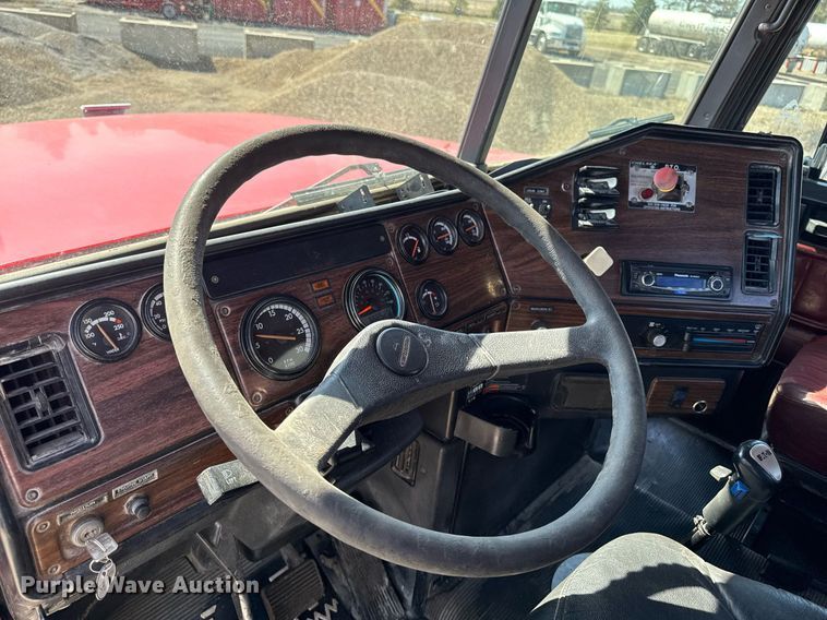 image for item EM3750 1998 Freightliner FLD120SD truck cab and chassis