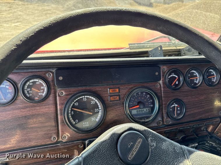 image for item EM3750 1998 Freightliner FLD120SD truck cab and chassis