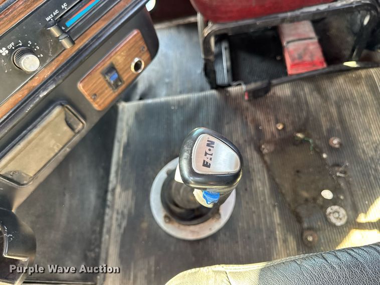 image for item EM3750 1998 Freightliner FLD120SD truck cab and chassis