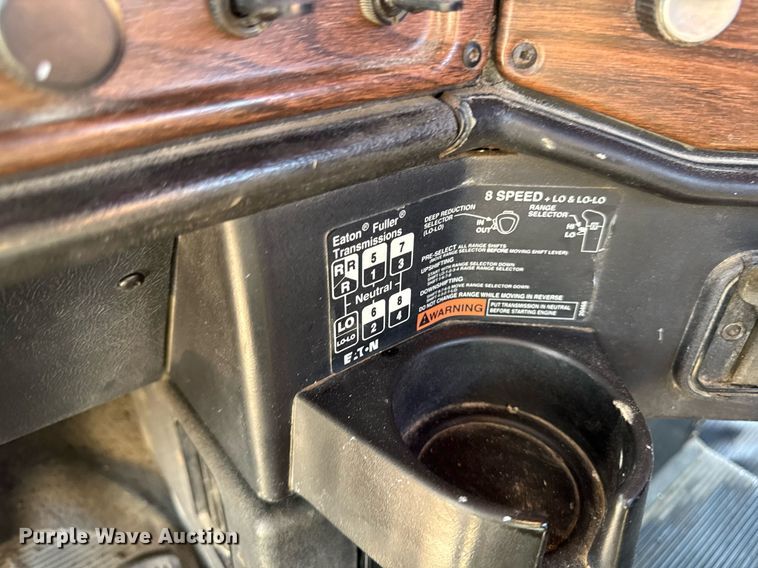 image for item EM3750 1998 Freightliner FLD120SD truck cab and chassis