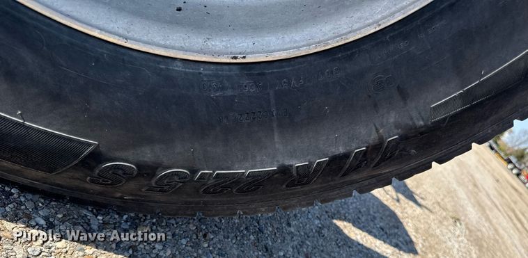 image for item EM3750 1998 Freightliner FLD120SD truck cab and chassis