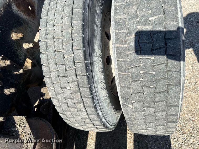 image for item EM3750 1998 Freightliner FLD120SD truck cab and chassis