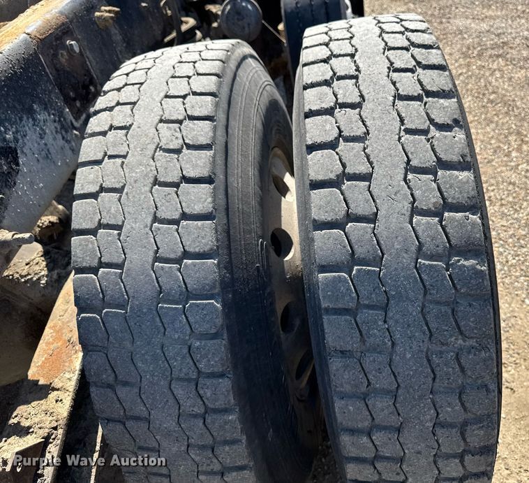 image for item EM3750 1998 Freightliner FLD120SD truck cab and chassis