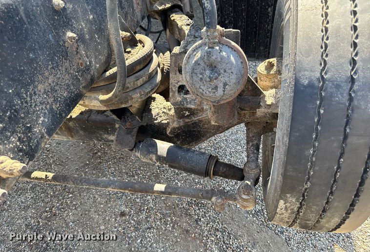 image for item EM3750 1998 Freightliner FLD120SD truck cab and chassis