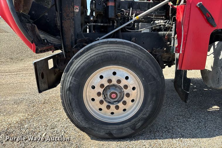 image for item EM3750 1998 Freightliner FLD120SD truck cab and chassis