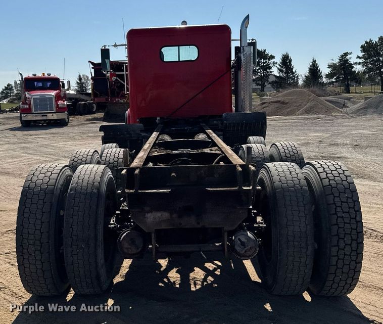 image for item EM3751 1998 Freightliner FLD120SD truck cab and chassis