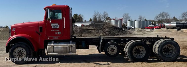 image for item EM3751 1998 Freightliner FLD120SD truck cab and chassis