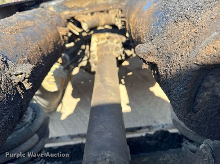 image for item EM3751 1998 Freightliner FLD120SD truck cab and chassis