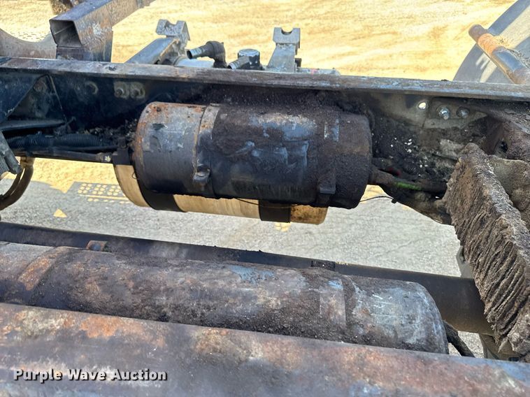 image for item EM3751 1998 Freightliner FLD120SD truck cab and chassis