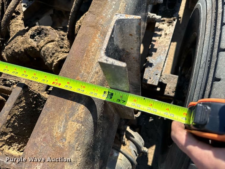 image for item EM3751 1998 Freightliner FLD120SD truck cab and chassis