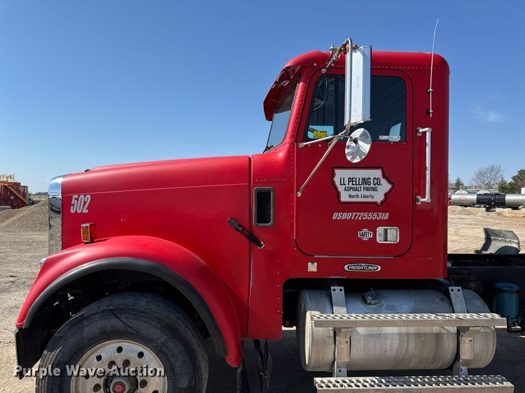 image for item EM3751 1998 Freightliner FLD120SD truck cab and chassis