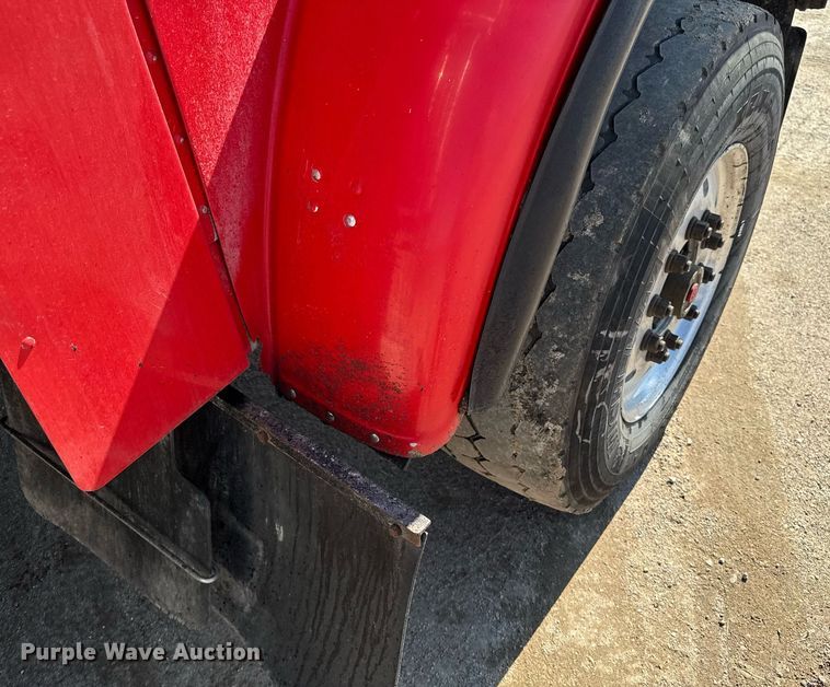 image for item EM3751 1998 Freightliner FLD120SD truck cab and chassis