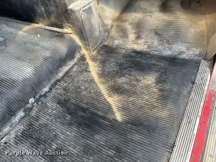 image for item EM3751 1998 Freightliner FLD120SD truck cab and chassis