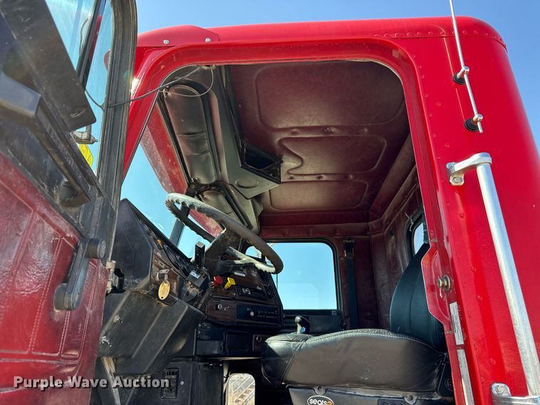 image for item EM3751 1998 Freightliner FLD120SD truck cab and chassis