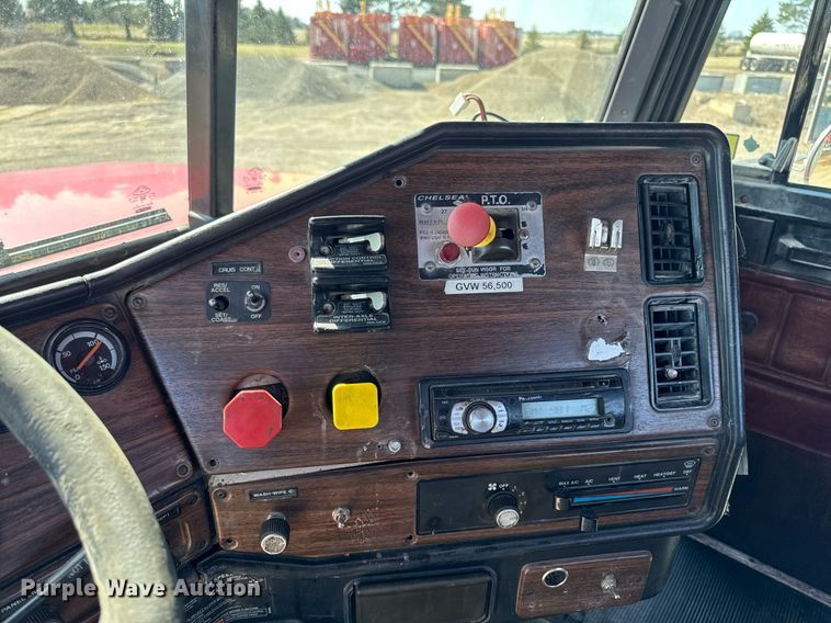 image for item EM3751 1998 Freightliner FLD120SD truck cab and chassis