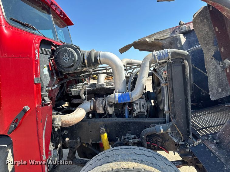 image for item EM3751 1998 Freightliner FLD120SD truck cab and chassis