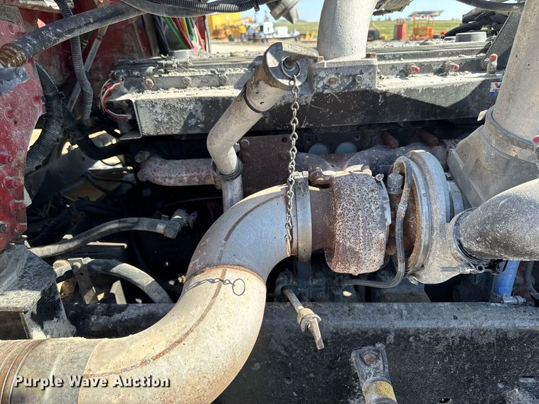 image for item EM3751 1998 Freightliner FLD120SD truck cab and chassis