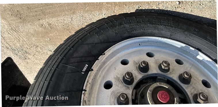 image for item EM3751 1998 Freightliner FLD120SD truck cab and chassis