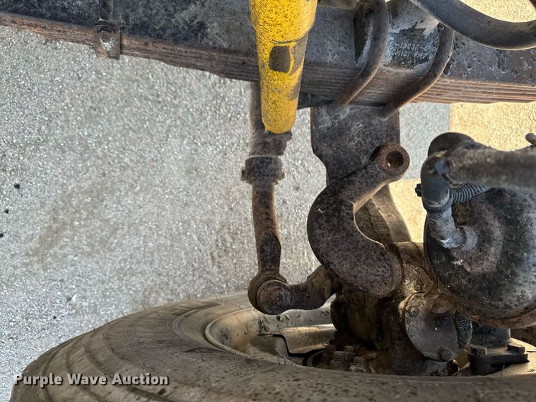 image for item EM3751 1998 Freightliner FLD120SD truck cab and chassis