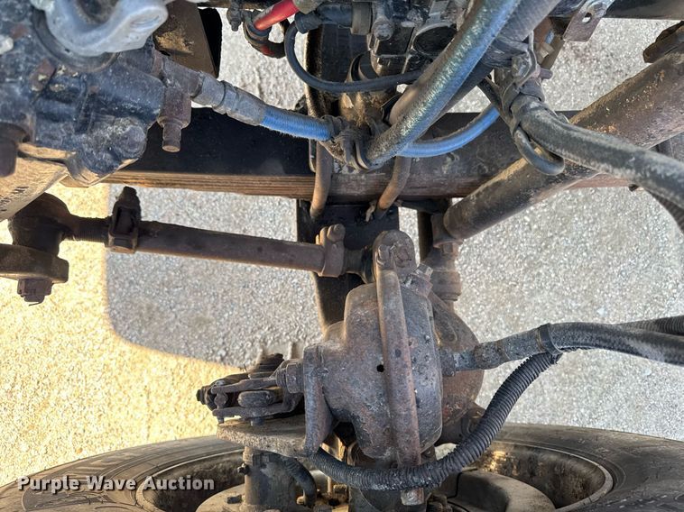 image for item EM3751 1998 Freightliner FLD120SD truck cab and chassis