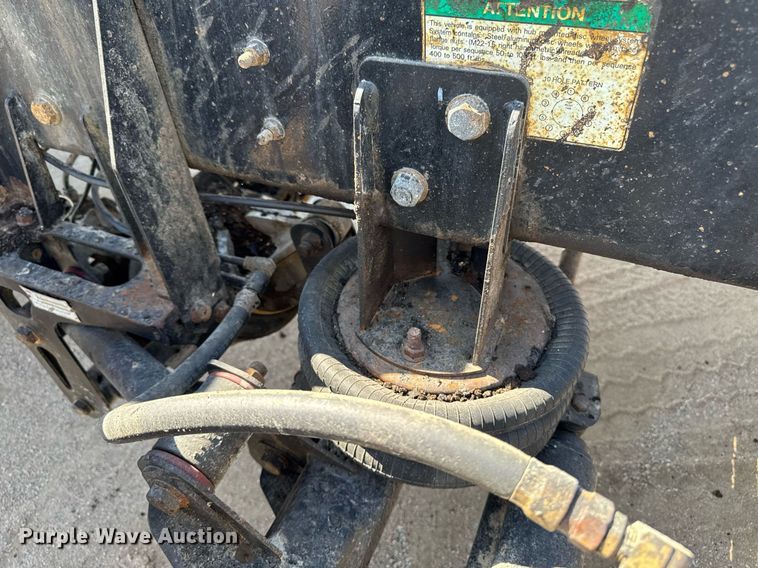 image for item EM3751 1998 Freightliner FLD120SD truck cab and chassis