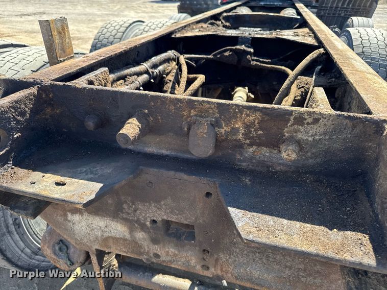 image for item EM3751 1998 Freightliner FLD120SD truck cab and chassis