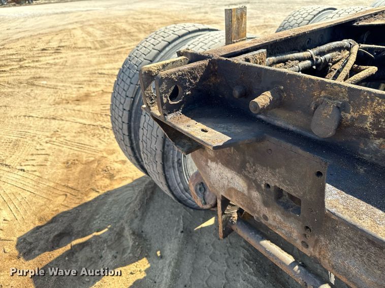 image for item EM3751 1998 Freightliner FLD120SD truck cab and chassis