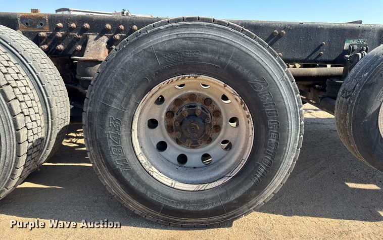 image for item EM3751 1998 Freightliner FLD120SD truck cab and chassis