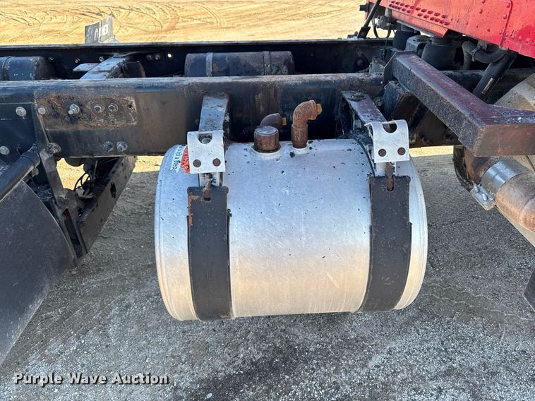 image for item EM3752 1998 Freightliner FLD1209D semi truck