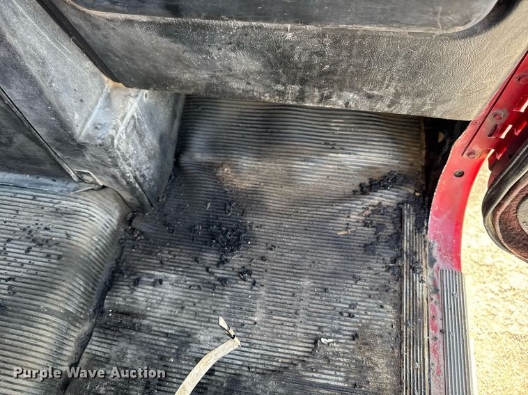 image for item EM3752 1998 Freightliner FLD1209D semi truck