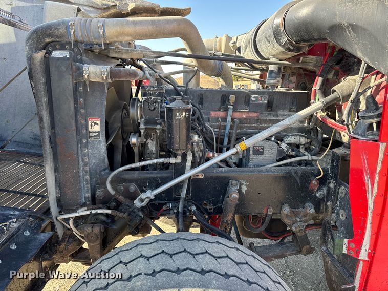 image for item EM3752 1998 Freightliner FLD1209D semi truck