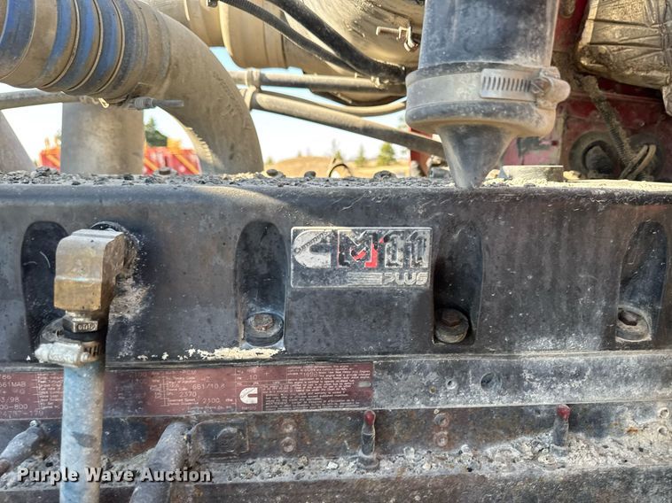 image for item EM3752 1998 Freightliner FLD1209D semi truck